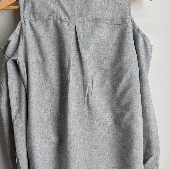 Skies are Blue Gray Cold Shoulder Button Down Top - Picture 12 of 13
